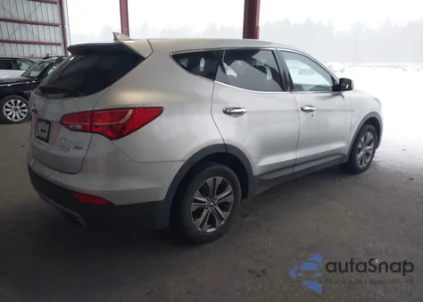 2015 Hyundai Santa Fe Sport 2.4L z USA, uszkodzony, nr VIN 5XYZTDLB4FG251223